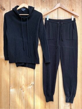 Bloomingdale’s Black Cashmere Hoodie with Matching Joggers Sz Small